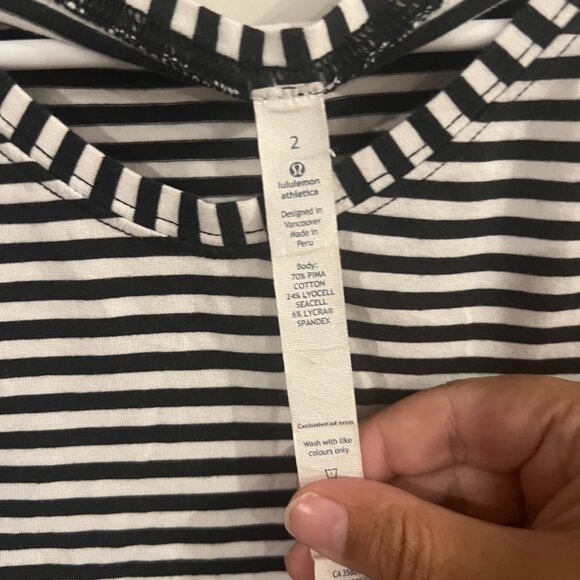 Lululemon striped long sleeve size 2 - Picture 6 of 7